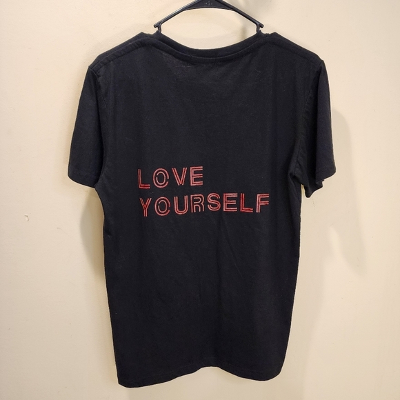 Wan Chen Black BTS World Tour Tshir Fits M/L - Picture 7 of 10